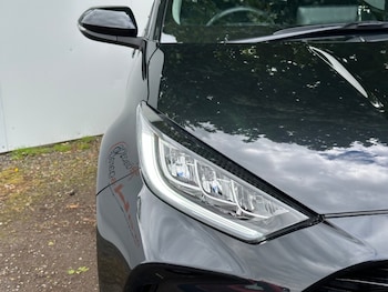 Used Toyota Yaris 2023 for sale - 78181947: Photo