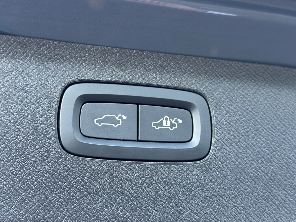 Used Volvo XC90 2023 for sale - 76531280: Photo 18