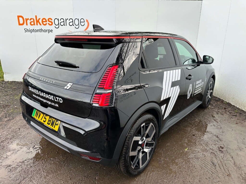 Used Renault 5 2025 for sale - 76949528: Photo 5