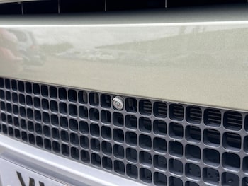 Used Land Rover Defender 2021 for sale - 77937194: Photo