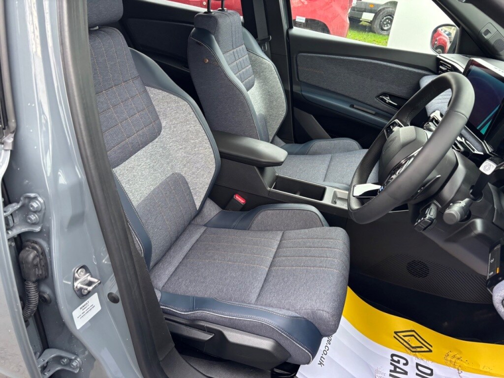 Used Renault 4 2025 for sale - 76949517: Photo 14