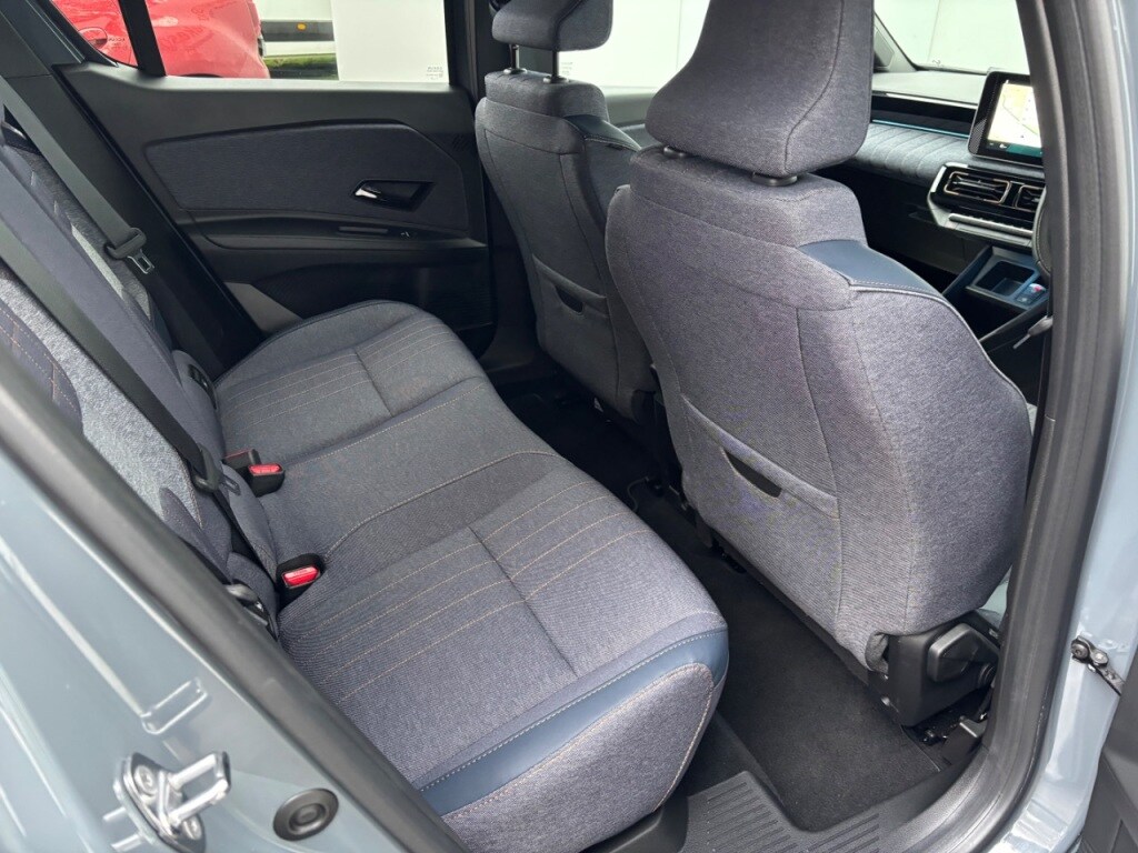 Used Renault 4 2025 for sale - 76949517: Photo 17