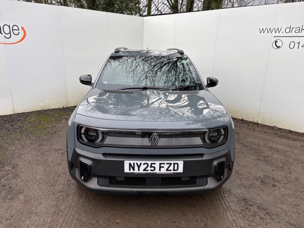 Used Renault 4 2025 for sale - 76949517: Photo 2