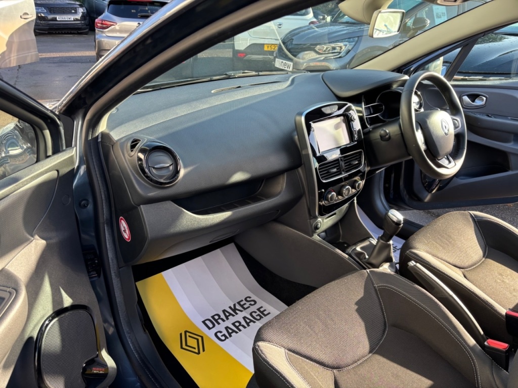 Used Renault Clio 2017 for sale - 76697959: Photo 19