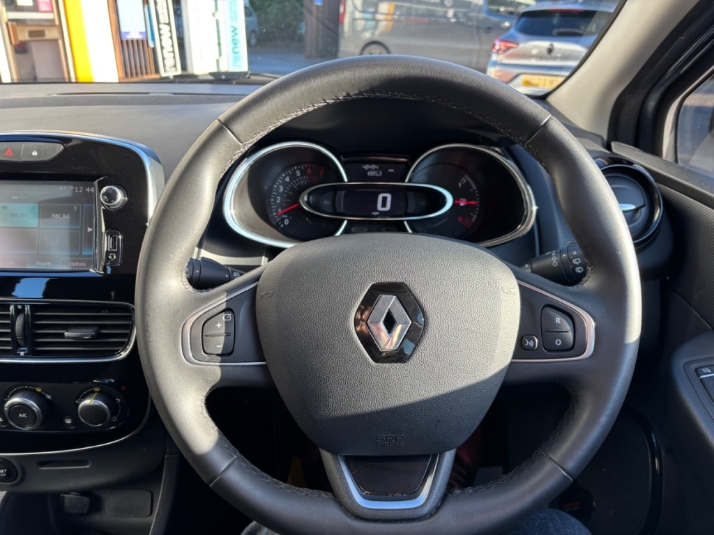 Used Renault Clio 2017 for sale - 76697959: Photo 23