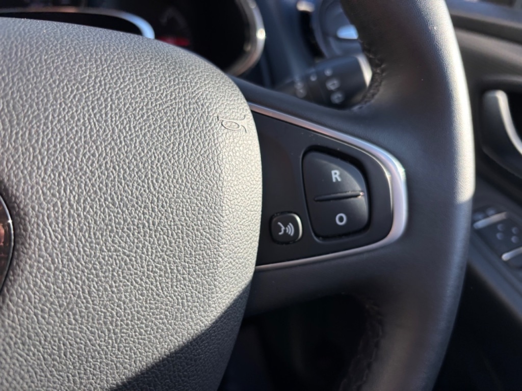 Used Renault Clio 2017 for sale - 76697959: Photo 25