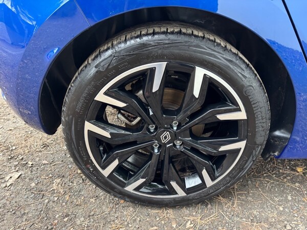 Used Renault Clio 2024 for sale - 76303209: Photo 12