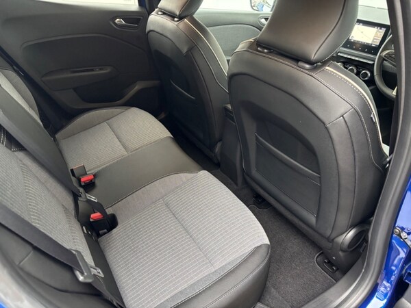Used Renault Clio 2024 for sale - 76303209: Photo 17