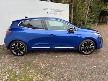 Used Renault Clio 2024 for sale - 76303209: Photo 4