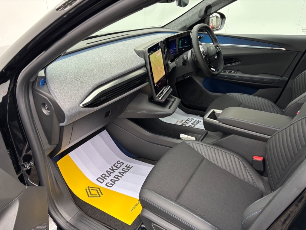 Used Renault Scenic E-Tech for sale - 77262492: Photo 22