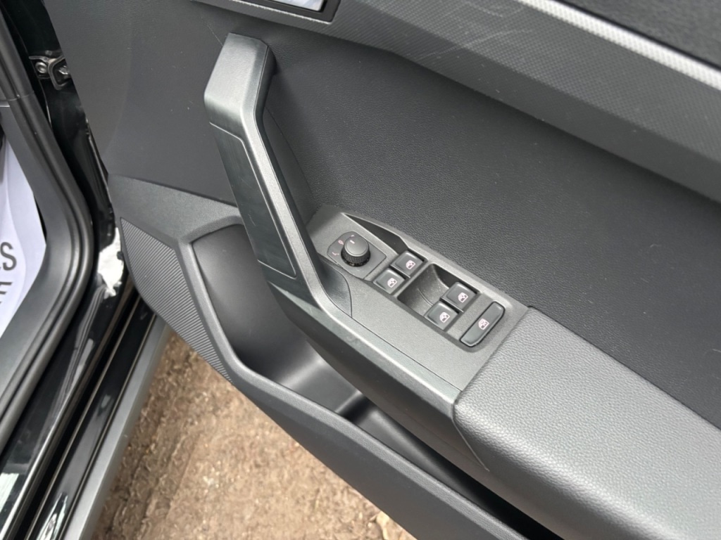 Used SEAT Arona 2023 for sale - 76918859: Photo 13