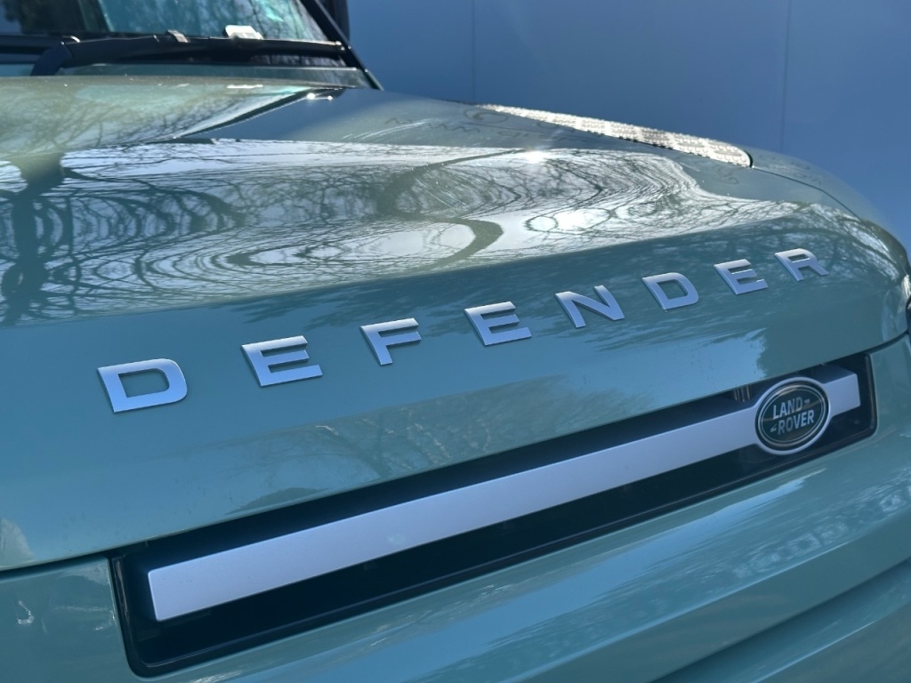 Used Land Rover Defender 2023 for sale - 77533752: Photo 11