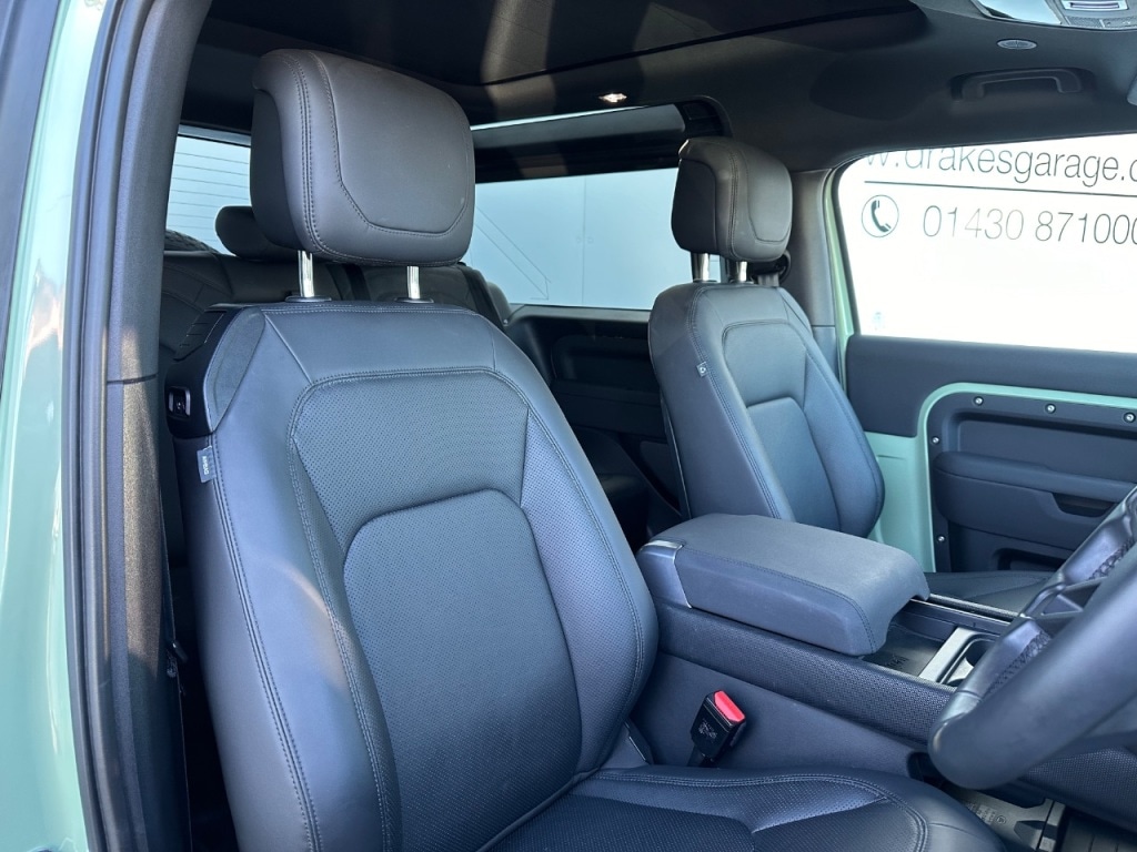 Used Land Rover Defender 2023 for sale - 77533752: Photo 18