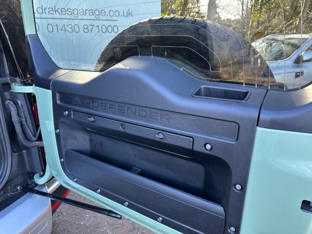 Used Land Rover Defender 2023 for sale - 77533752: Photo 22