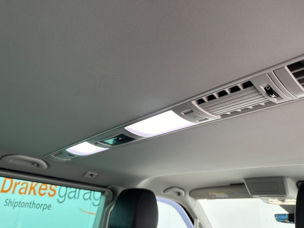 Used Volkswagen Caravelle 2020 for sale - 76367111: Photo 21