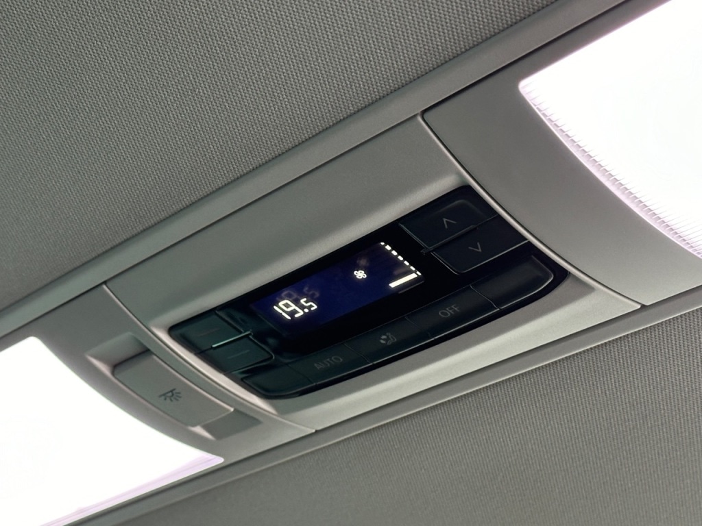 Used Volkswagen Caravelle 2020 for sale - 76367111: Photo 22