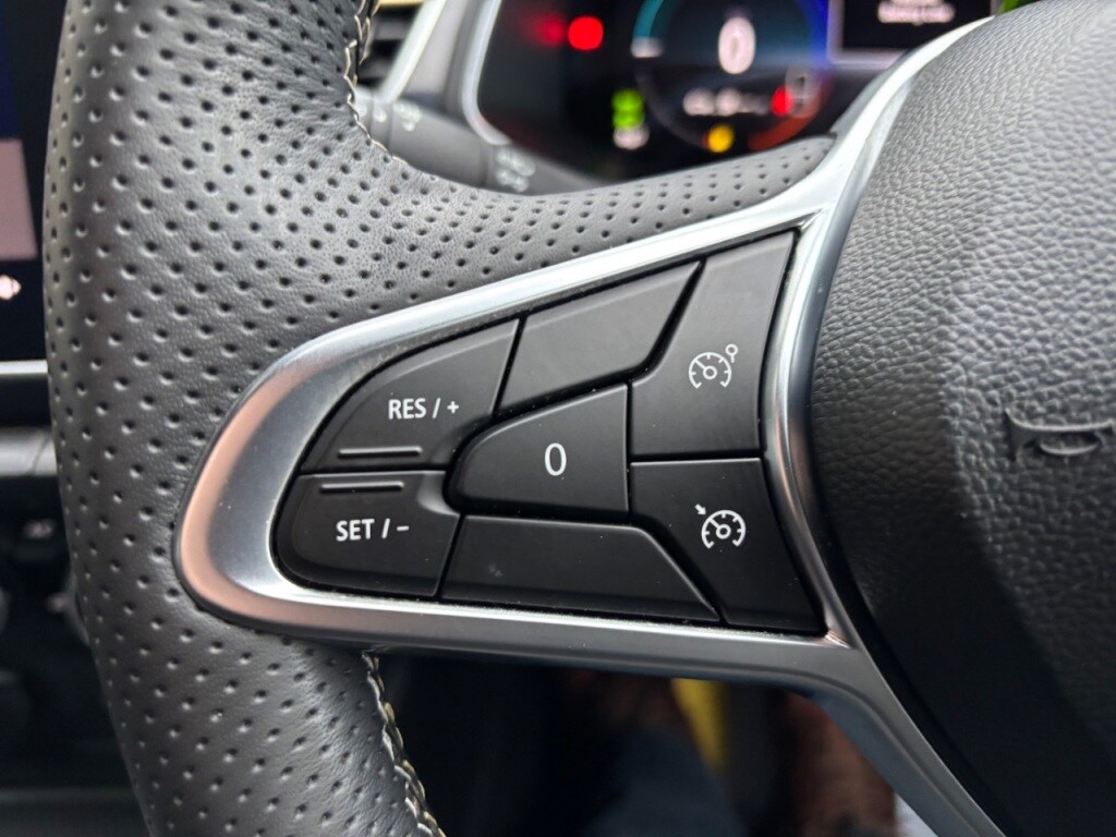 Used Renault Captur 2023 for sale - 76481227: Photo 21