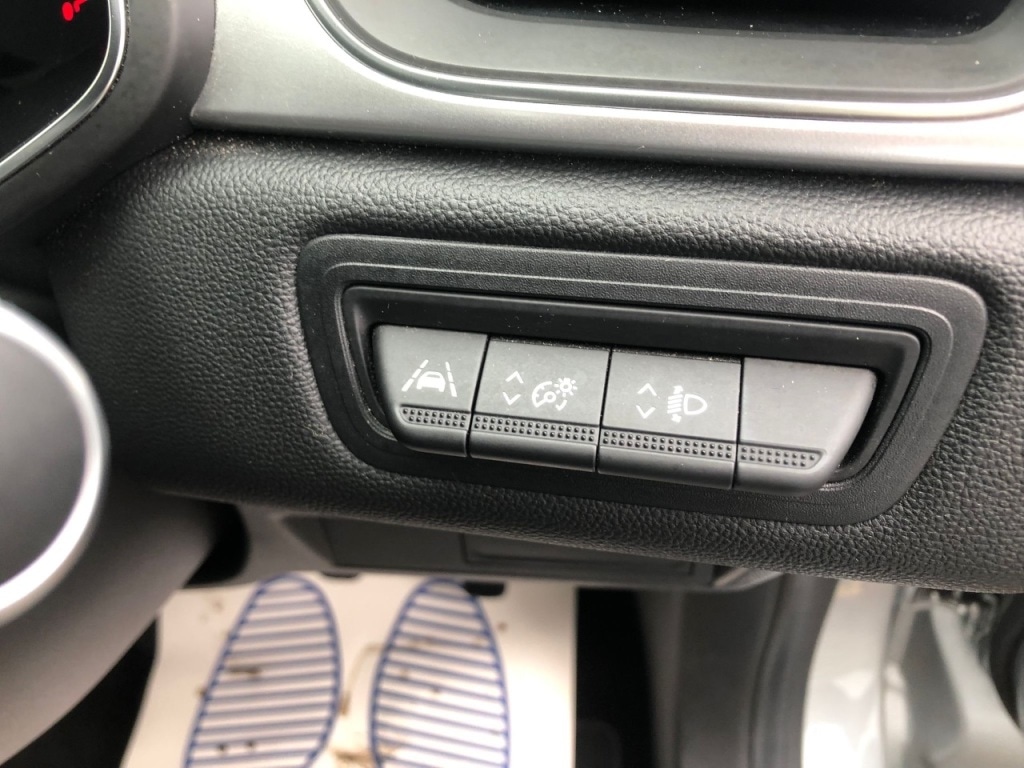 Used Renault Captur 2020 for sale - 76495658: Photo 14