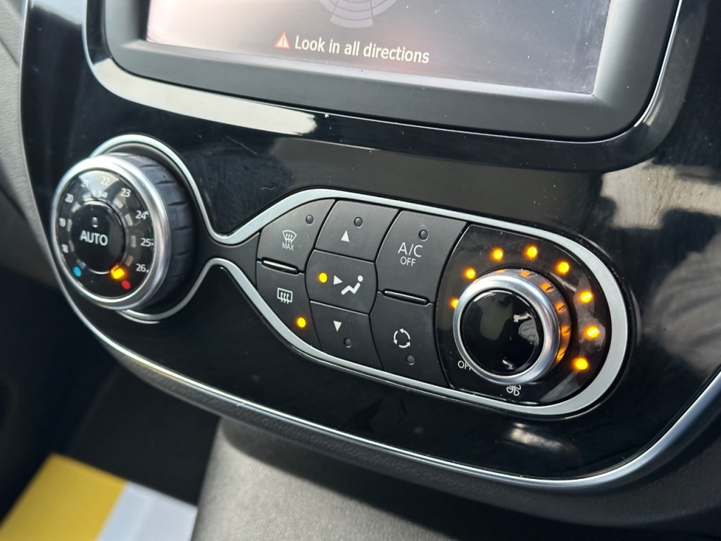 Used Renault Captur 2018 for sale - 76469350: Photo 25