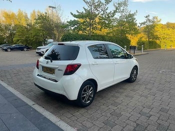 Used Toyota Yaris 2014 for sale - 79724289: Photo