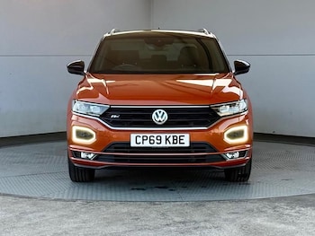 Used Volkswagen T-Roc 2020 for sale - 77462575: Photo