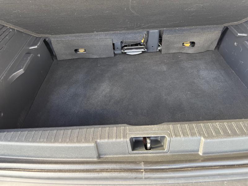 Used Renault Captur 2017 for sale - 76332656: Photo 24