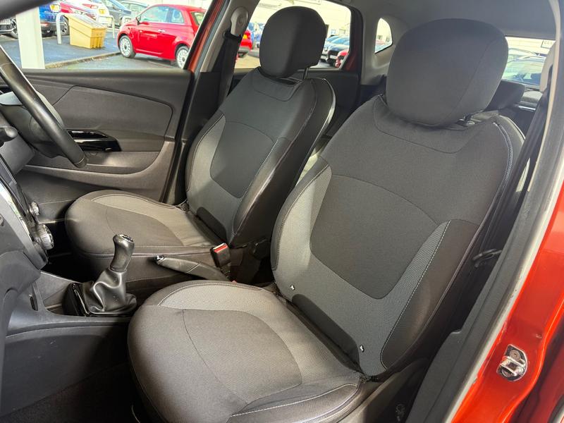 Used Renault Captur 2017 for sale - 76332656: Photo 30