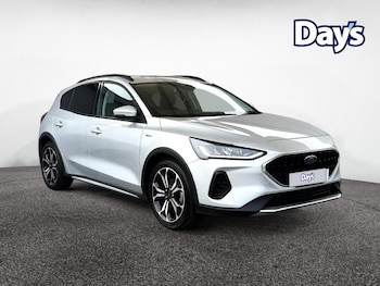 Used Ford Focus 2022 for sale - 76172689: Photo 2