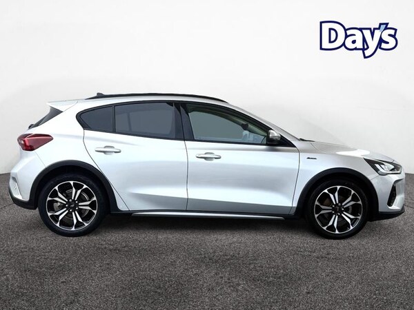 Used Ford Focus 2022 for sale - 76172689: Photo 9