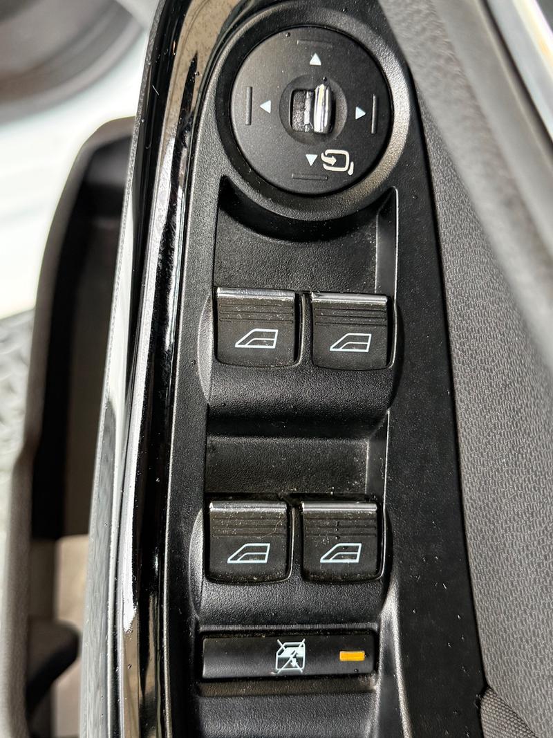 Used Ford Fiesta 2014 for sale - 76480359: Photo 32