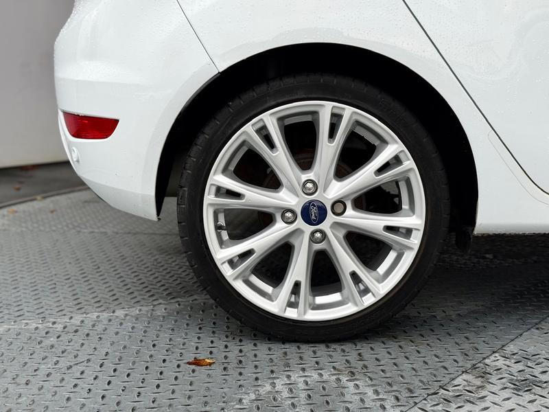 Used Ford Fiesta 2014 for sale - 76480359: Photo 33