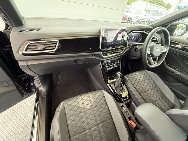 Used Volkswagen T-Roc 2024 for sale - 74830240: Photo 29