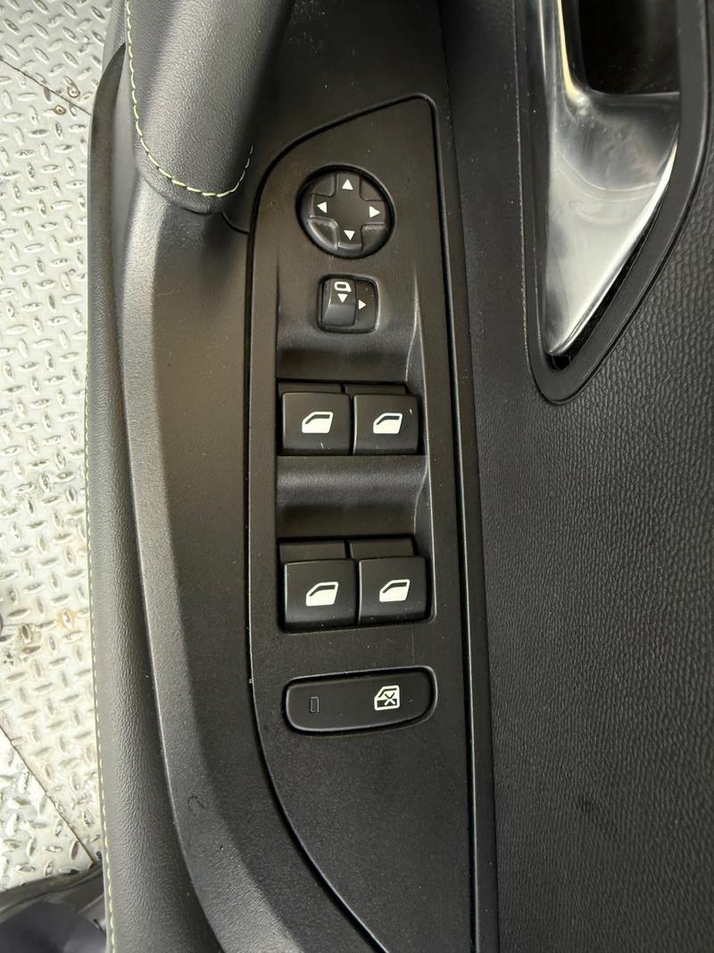Used Peugeot 2008 2023 for sale - 77286256: Photo 35