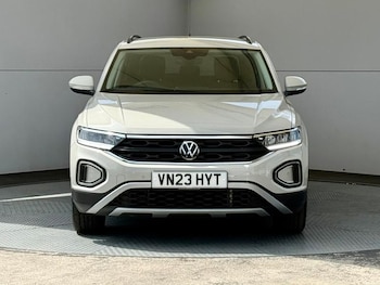 Used Volkswagen T-Roc 2023 for sale - 79029871: Photo