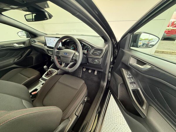 Used Ford Focus 2022 for sale - 75608096: Photo 16
