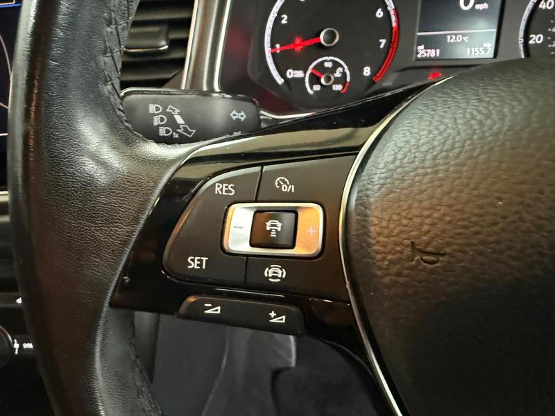 Used Volkswagen T-Roc 2019 for sale - 76290283: Photo 23