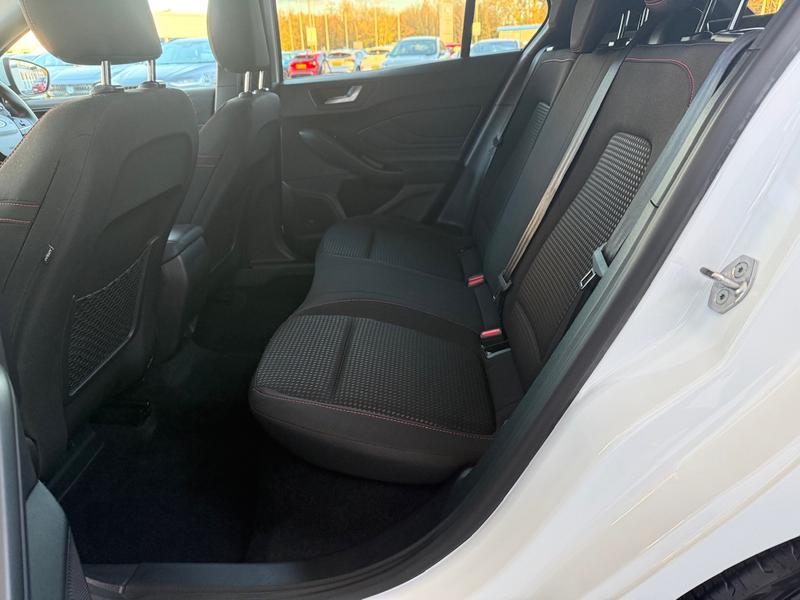 Used Ford Focus 2023 for sale - 76433980: Photo 16