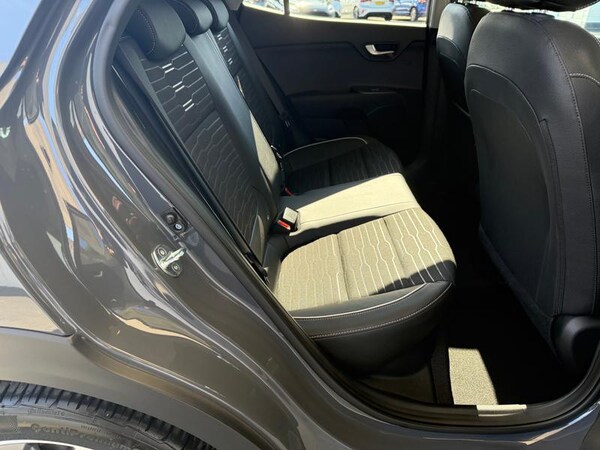 Used Kia Stonic 2023 for sale - 74435579: Photo 14