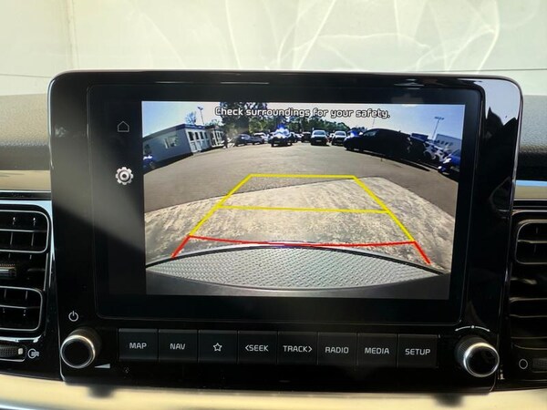 Used Kia Stonic 2023 for sale - 74435579: Photo 23