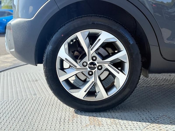 Used Kia Stonic 2023 for sale - 74435579: Photo 27