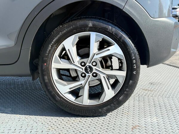 Used Kia Stonic 2023 for sale - 74435579: Photo 29