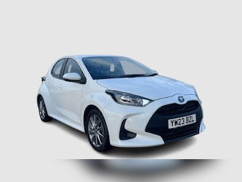 Used Toyota Yaris 2023 for sale - 77619842: Photo