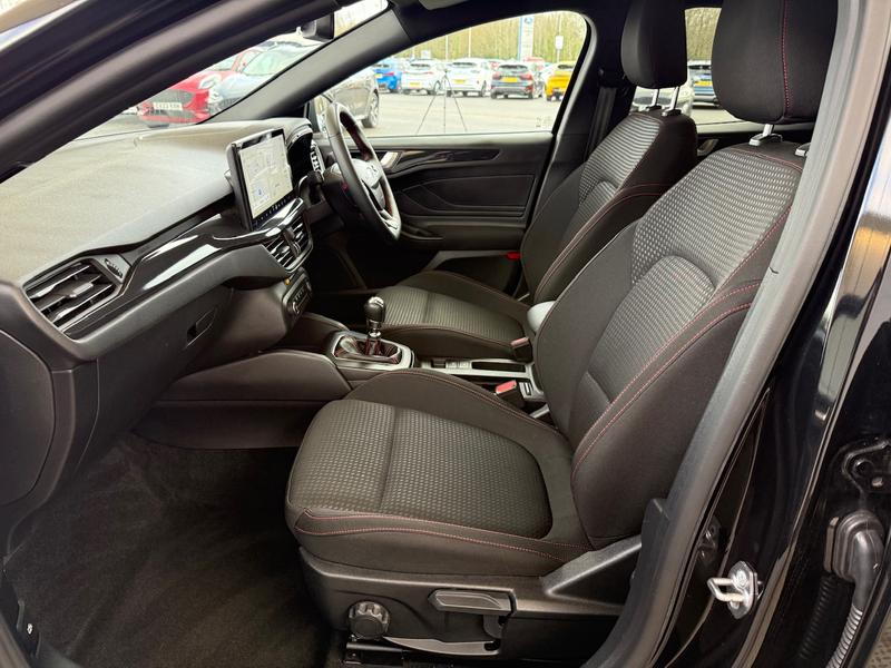 Used Ford Focus 2023 for sale - 76580859: Photo 13