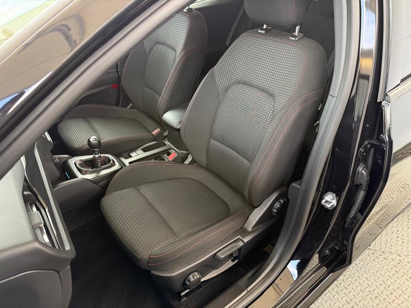 Used Ford Focus 2023 for sale - 76580859: Photo 14