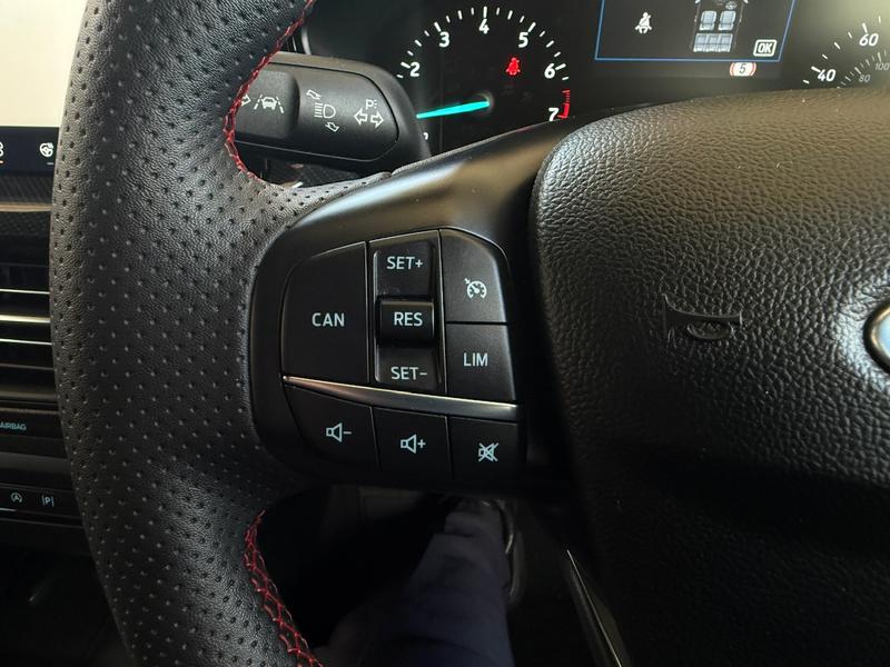 Used Ford Focus 2023 for sale - 76580859: Photo 30