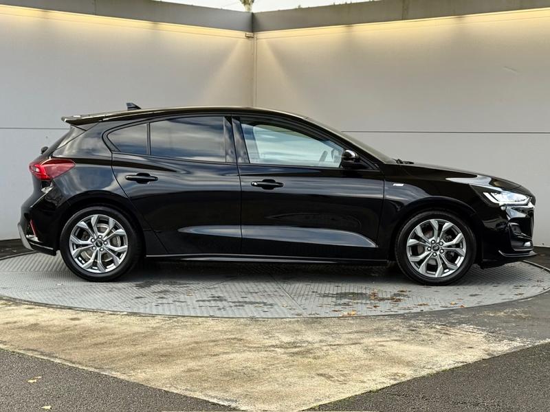 Used Ford Focus 2023 for sale - 76580859: Photo 9