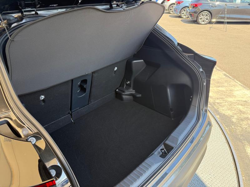 Used Toyota Yaris Cross 2023 for sale - 74524518: Photo 11