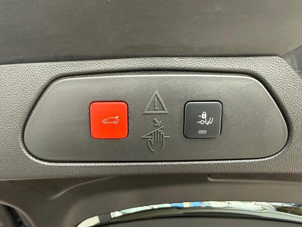 Used Vauxhall Grandland for sale - 76089639: Photo 12