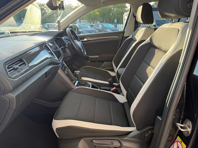 Used Volkswagen T-Roc 2021 for sale - 76131306: Photo 11