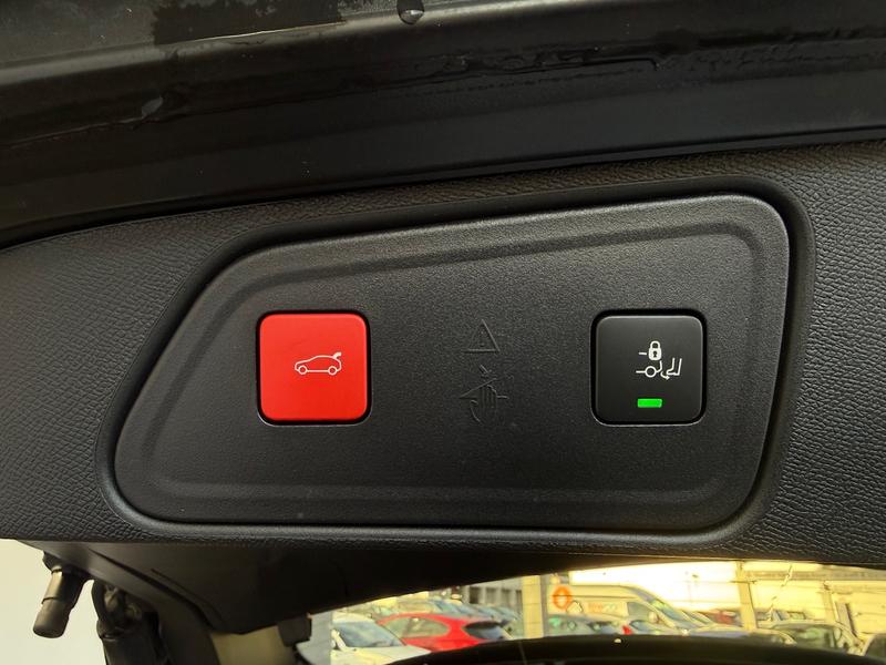 Used Peugeot 3008 2023 for sale - 77619944: Photo 11